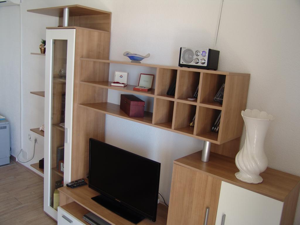 Apartment Davor Gradac  Oda fotoğraf