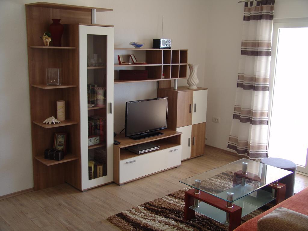Apartment Davor Gradac  Oda fotoğraf
